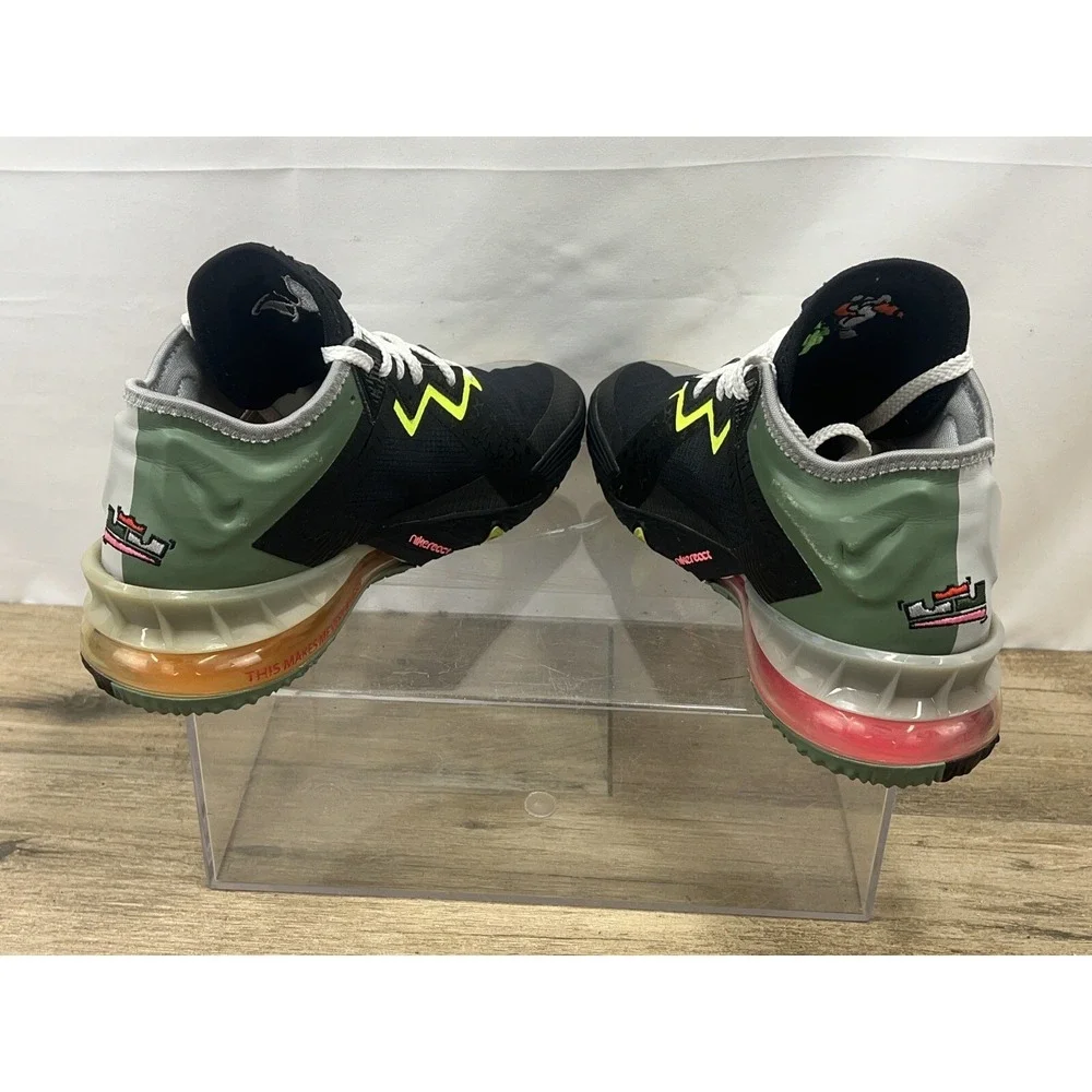 Lebron XVIII Low Smoke Gray/Sunset Pulse Size 8 Shoes